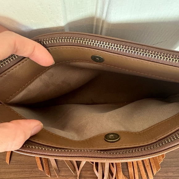 Lucky Brand Cross Body Brown Leather Fringe Boho Purse - Picture 12 of 16